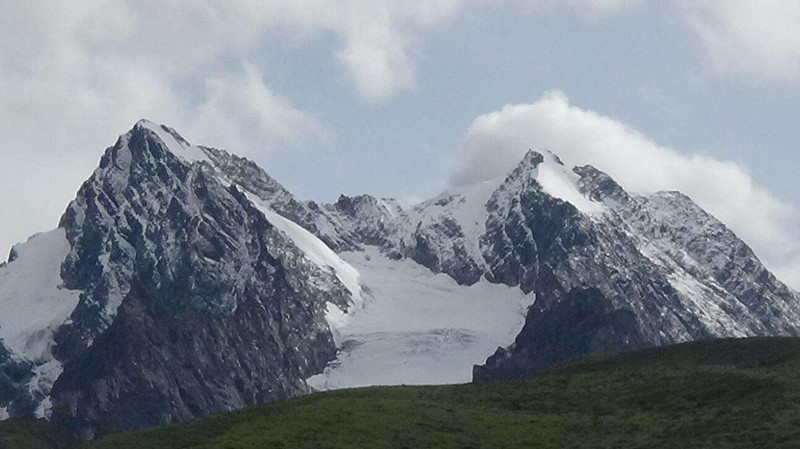 扎日擁康神山.jpg 扎日擁康神山.jpg