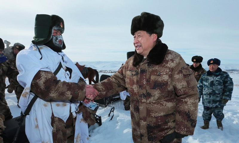 2014年1月26日,習近平總書記春節前夕冒嚴寒踏冰雪慰問邊防官兵。