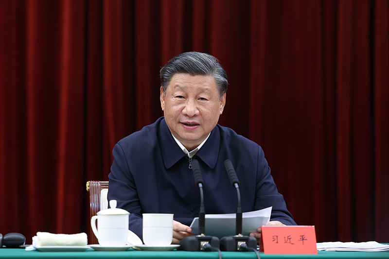2023年10月12日下午,中共中央總書記、國家主席、中央軍委主席習近平在江西省南昌市主持召開進一步推動長江經濟帶高質量發展座談會并發表重要講話。新華社記者 鞠鵬 攝
